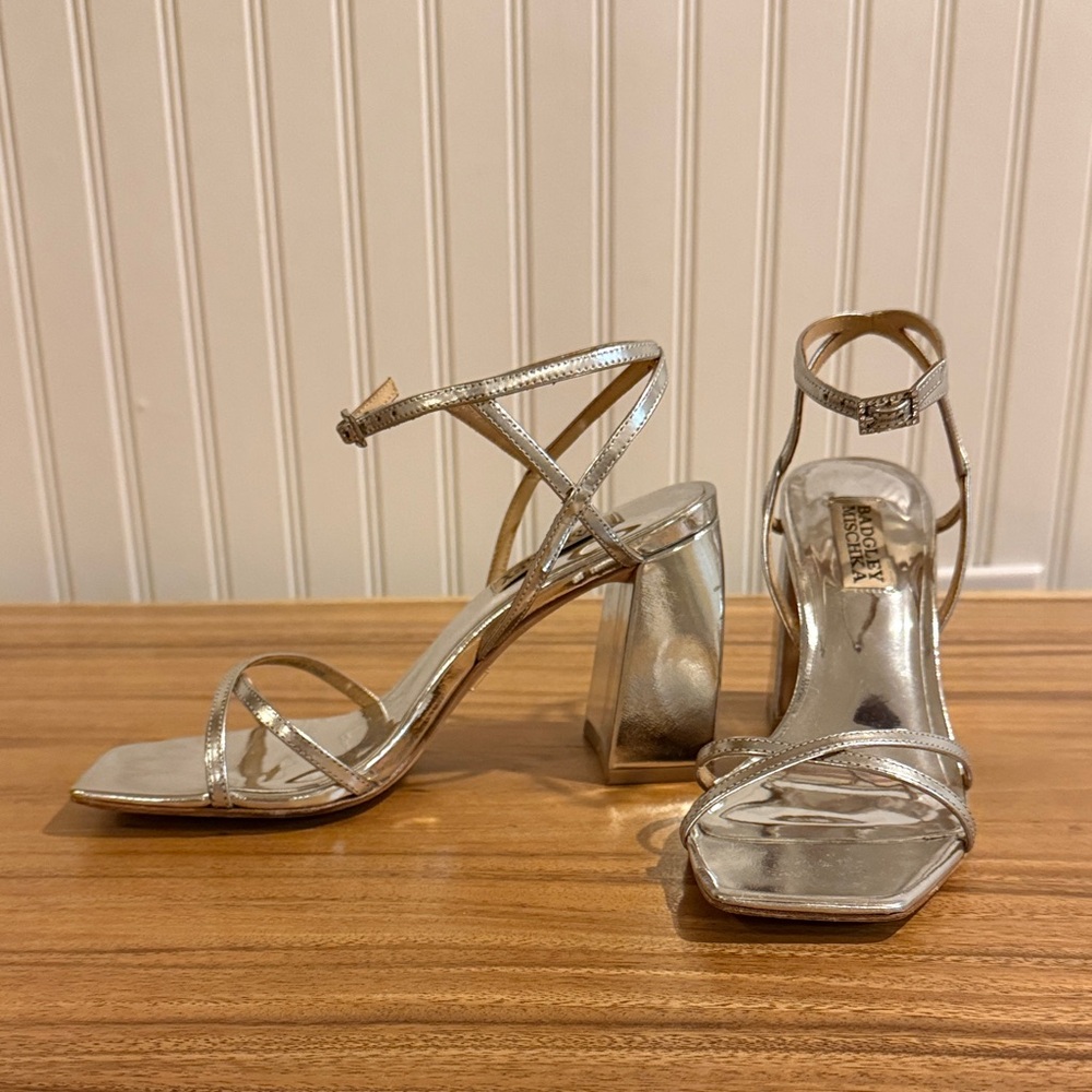 Badgley Mischka Ivanka Ankle Strap Block Heel - Metallic 5.5